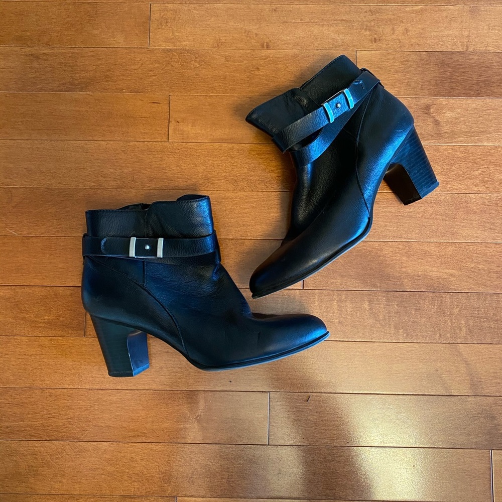 Black leather boot/bootie, size 9
